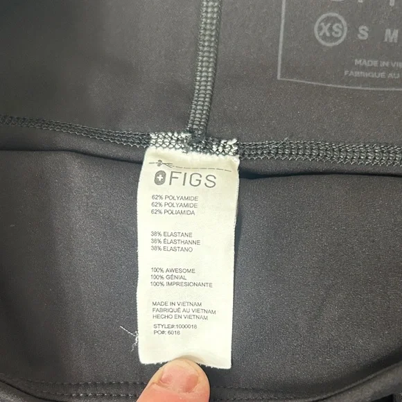 Figs Black Tapered Scrub Joggers - Picture 4 of 6